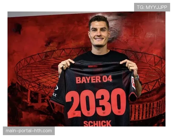 希克高效发挥助勒沃库森2-0取胜，药厂客场手握两球优势